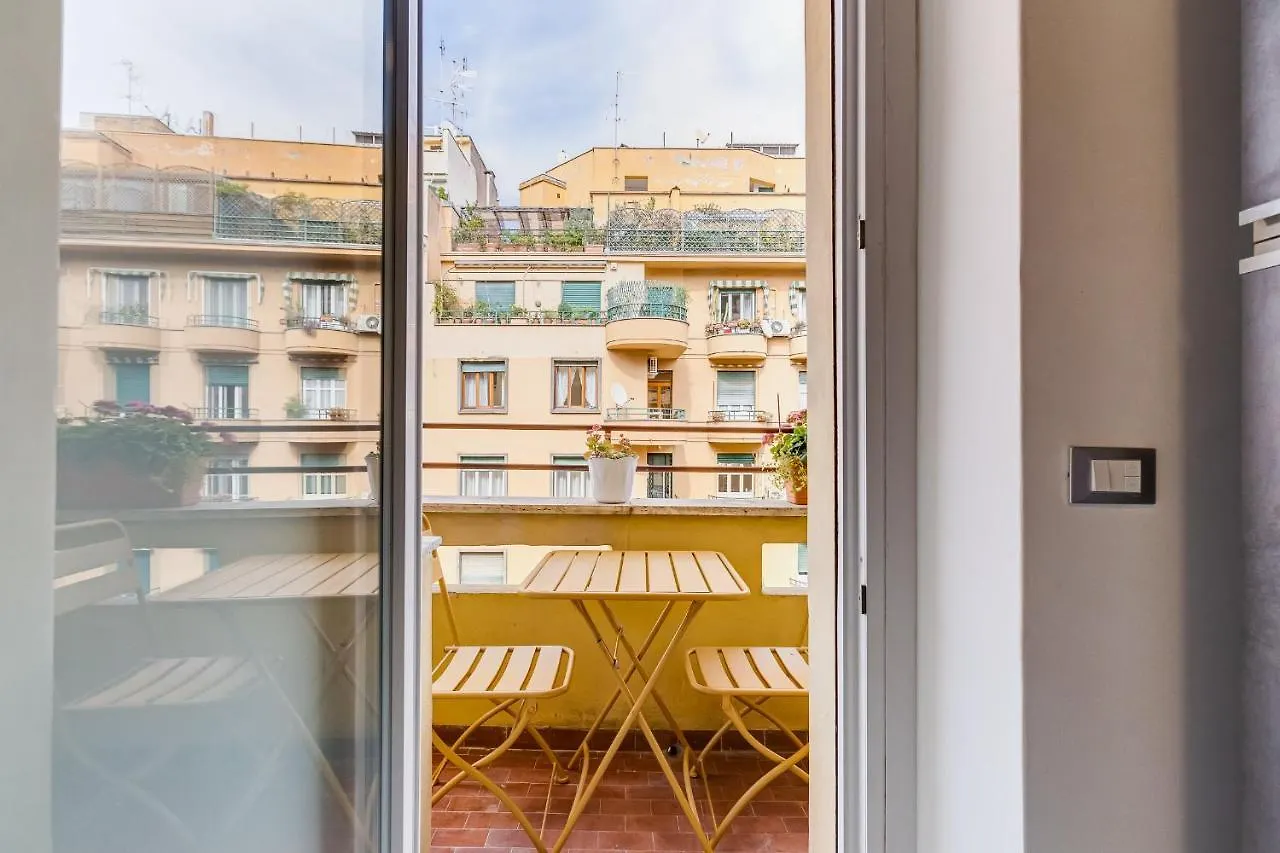 Lovely Apartment In Prati Near Vatican Rome Italy