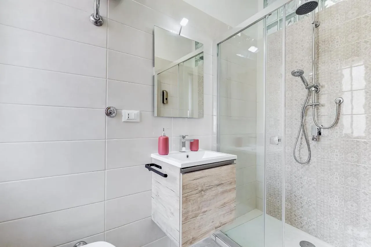 Lovely Apartment In Prati Near Vatican Rome